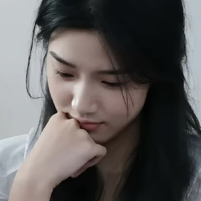 素净一张脸