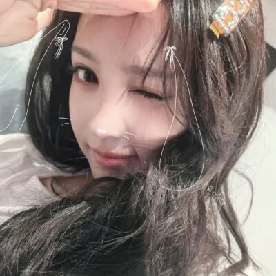 新存了很多贴纸，所以又翻出来了一些之前截过的加上惹，都好可爱呀！
