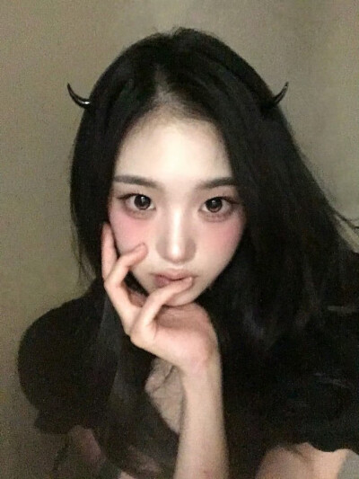 池谞娫 