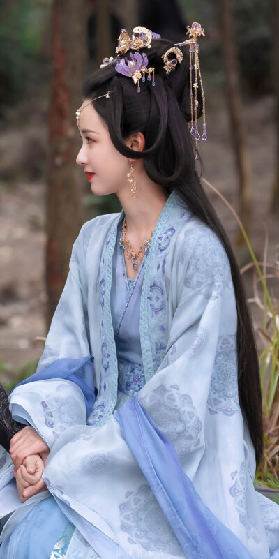 陈都灵