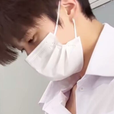 闫桉