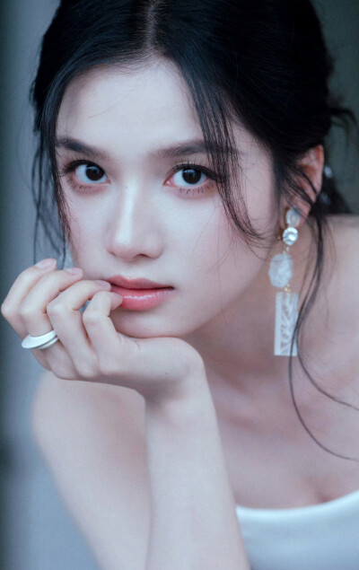 张婧仪