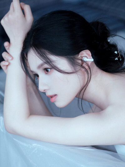 张婧仪