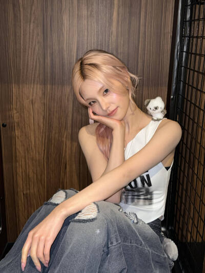 黄礼志 yeji