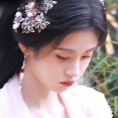 就截出两张满意的额额
