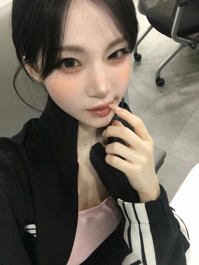 金拏炅 