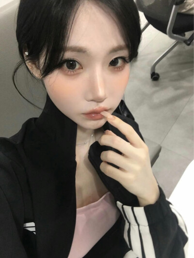 金拏炅 