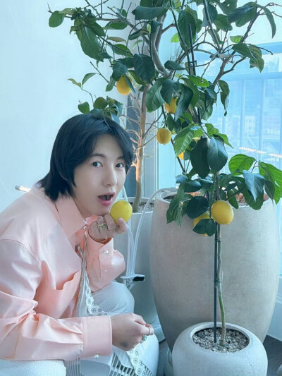 黄仁俊微博更新
