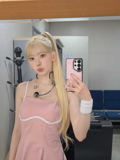 宮脇咲良INS更新