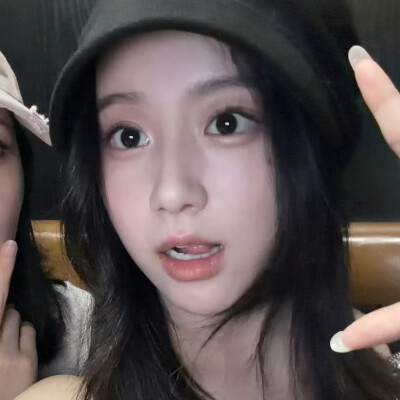 戴帽子像小猫