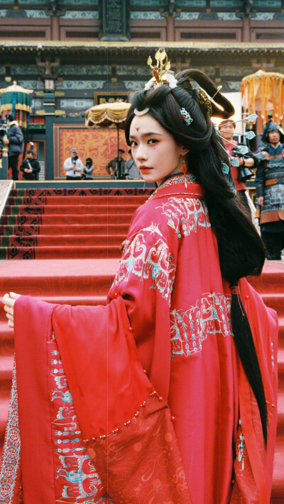 归鸾 温瑜 林允