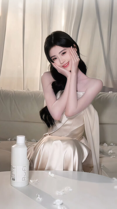 鞠婧祎