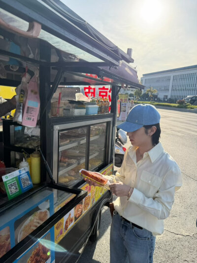 黄仁俊微博更新