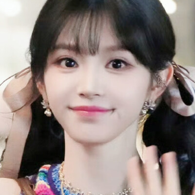 好想看这个双马尾小女孩