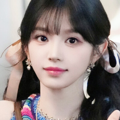 好想看这个双马尾小女孩