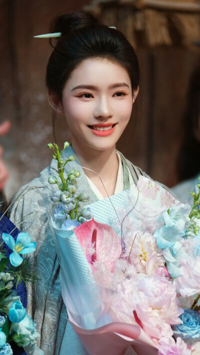 归鸾 温瑜 林允