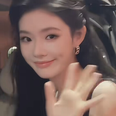 林允