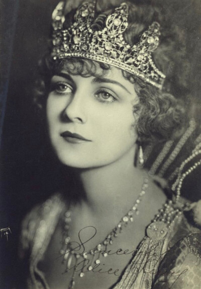Alice Terry