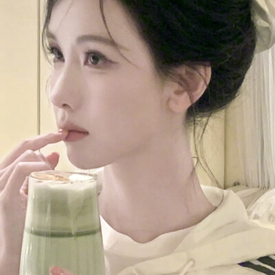 陈都灵