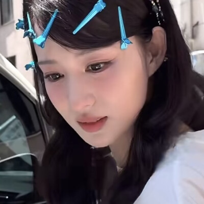 配兔耳感觉很可爱