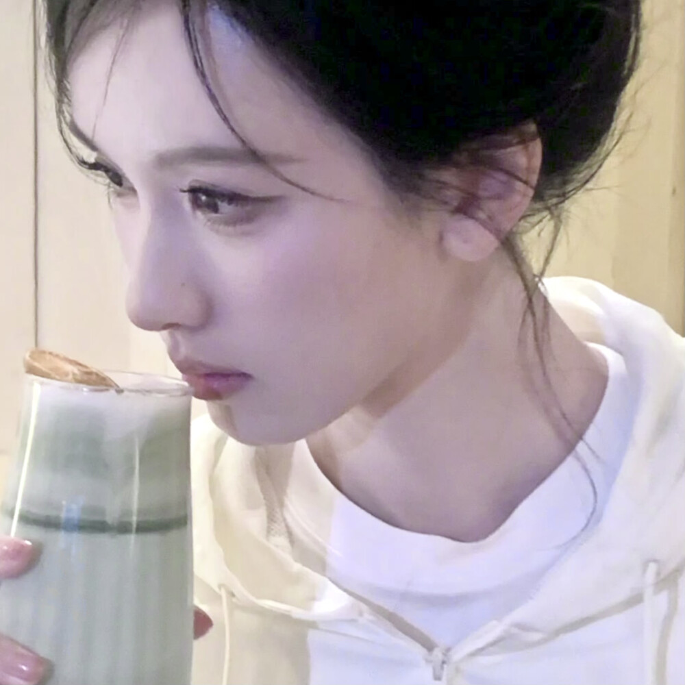 陈都灵