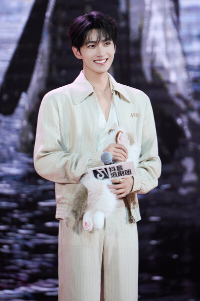 杨洋