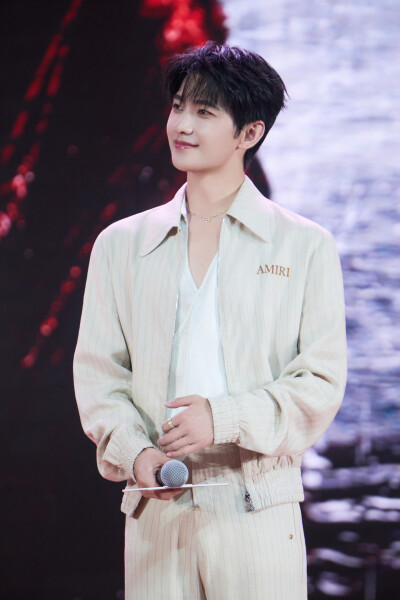 杨洋