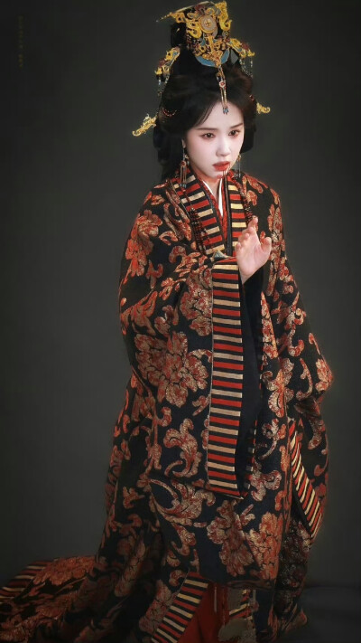 陈都灵