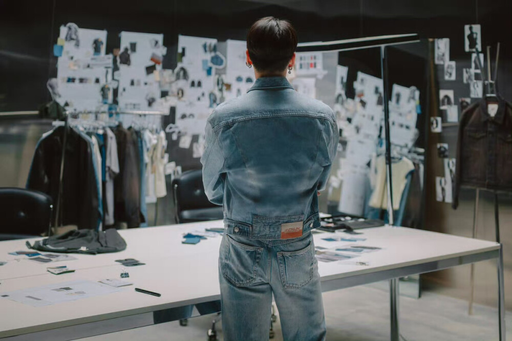 260514
Calvin klein 账号更新柾国相关