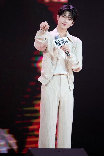 杨洋