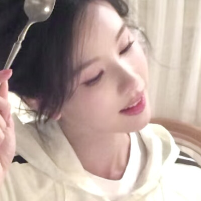 陈都灵