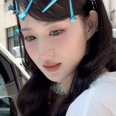 配兔耳感觉很可爱