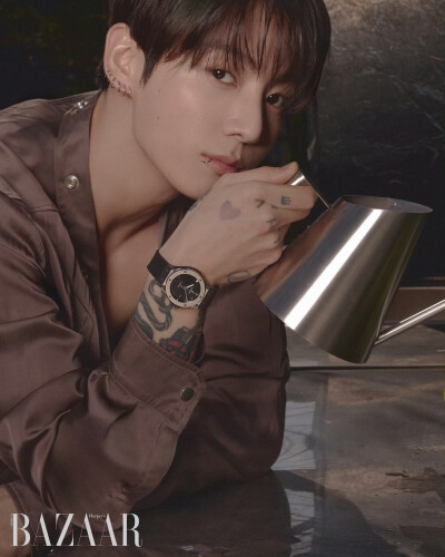 260515
harpersbazaakorea ins更新柾国相关