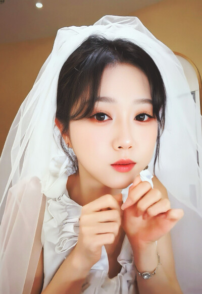 岳雨婷