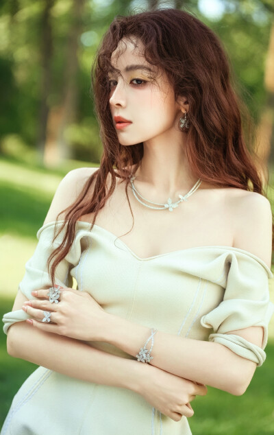 娜扎