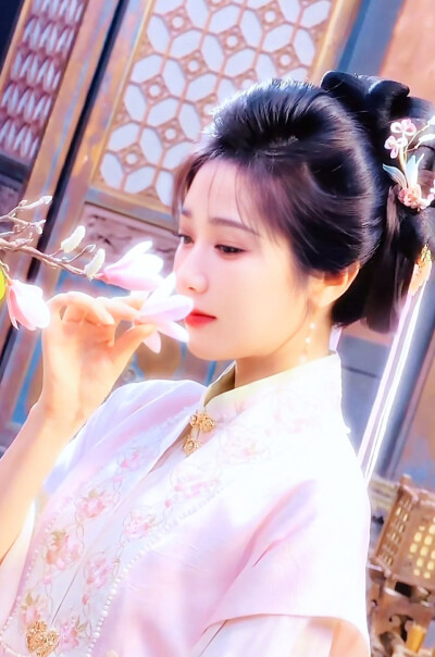 岳雨婷