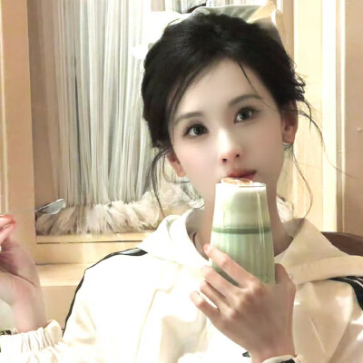 陈都灵