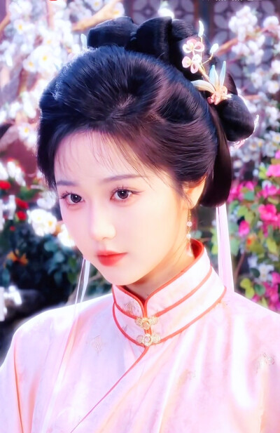 岳雨婷