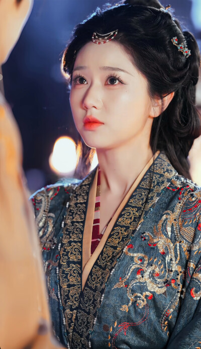 岳雨婷