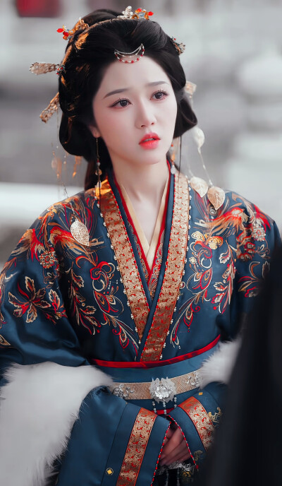 岳雨婷