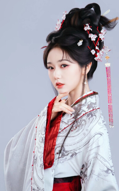 岳雨婷