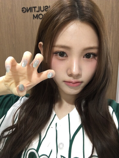 babydontcry yihyun曺彝晛
