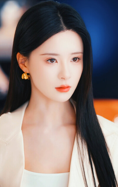 孟娜