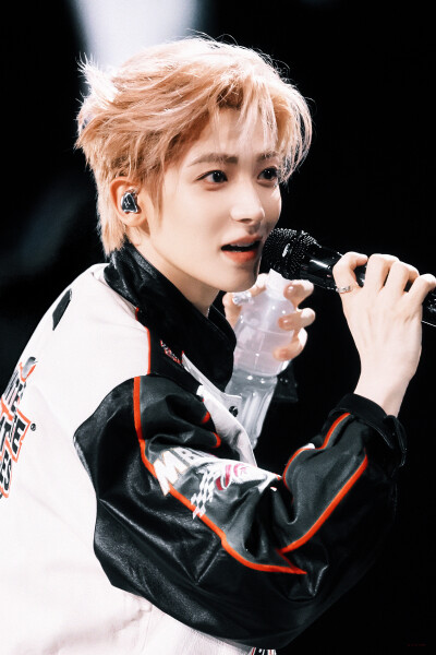 侯明昊
