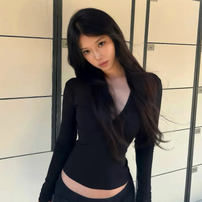 女