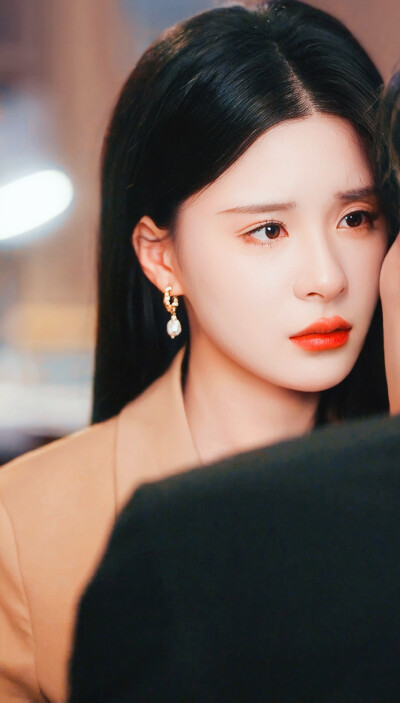 孟娜