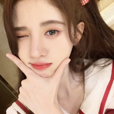 鞠婧祎