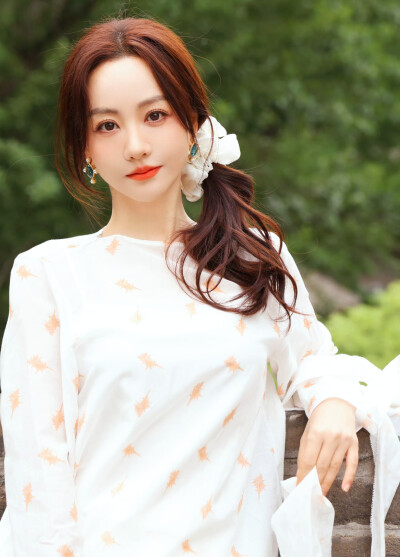 杨蓉