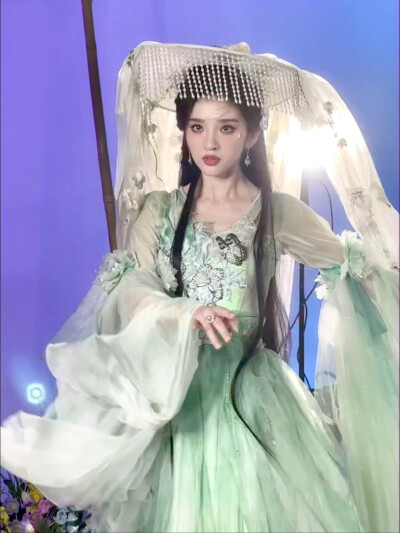 唐艺昕