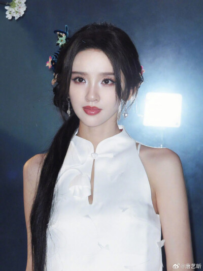 唐艺昕